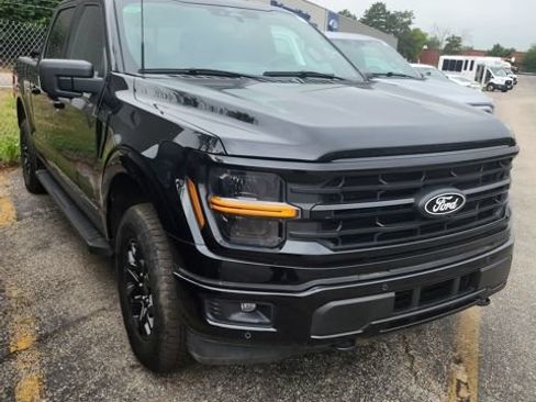Used 2025 Ford F150 XLT w/ Equipment Group 302A MID AWD/4WD image 9
