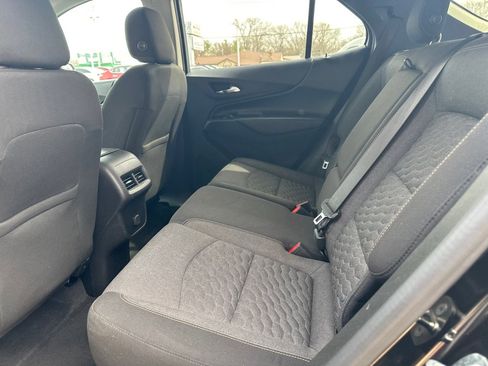 Used 2018 Chevrolet Equinox LT image 17