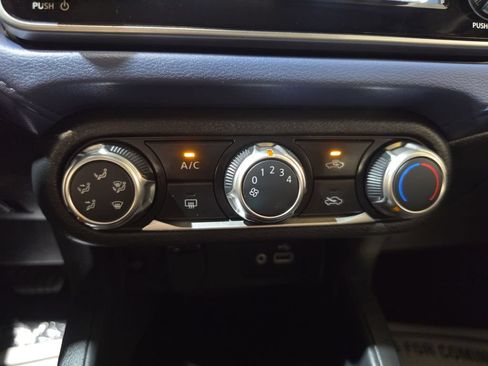 Used 2024 Nissan Versa SV FWD image 16
