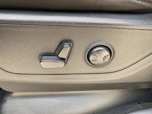 Used 2022 RAM 1500 Big Horn RWD image 24