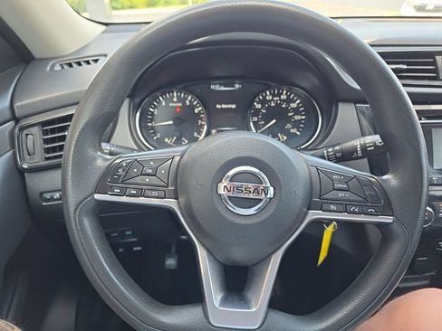 Used 2017 Nissan Rogue S AWD/4WD image 17