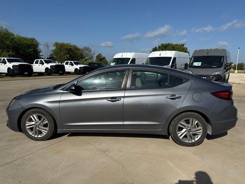 Used 2019 Hyundai Elantra SEL FWD image 4