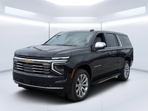 New 2025 Chevrolet Suburban Premier image 9