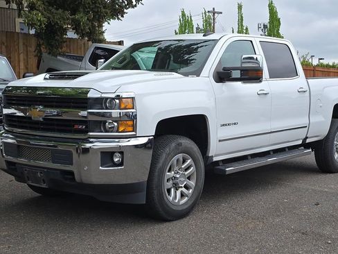 Used 2017 Chevrolet Silverado 3500 LTZ w/ Duramax Plus Package AWD/4WD image 7