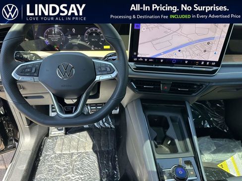 New 2026 Volkswagen Tiguan SEL R-Line AWD/4WD image 11