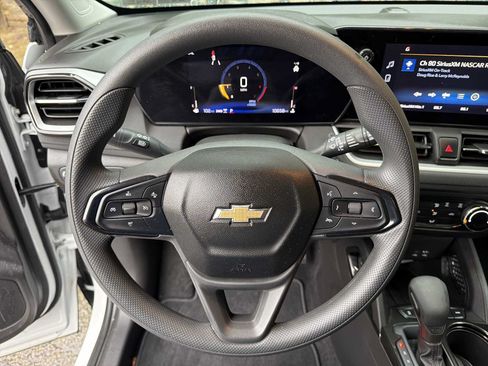 Certified 2024 Chevrolet TrailBlazer LS w/ LS Convenience Package AWD/4WD image 11