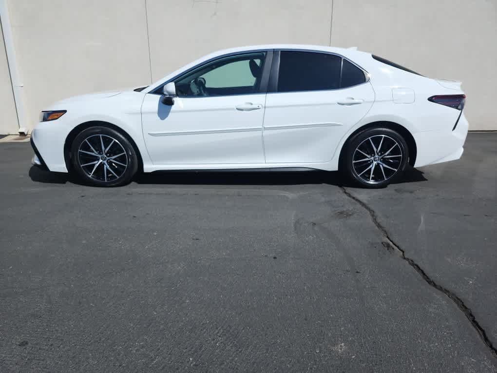 Used 2024 Toyota Camry SE w/ Blackout Package (TMS) FWD image 4