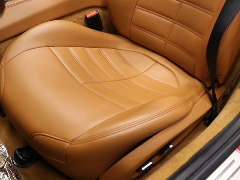 Used 2015 Ferrari California T image 19