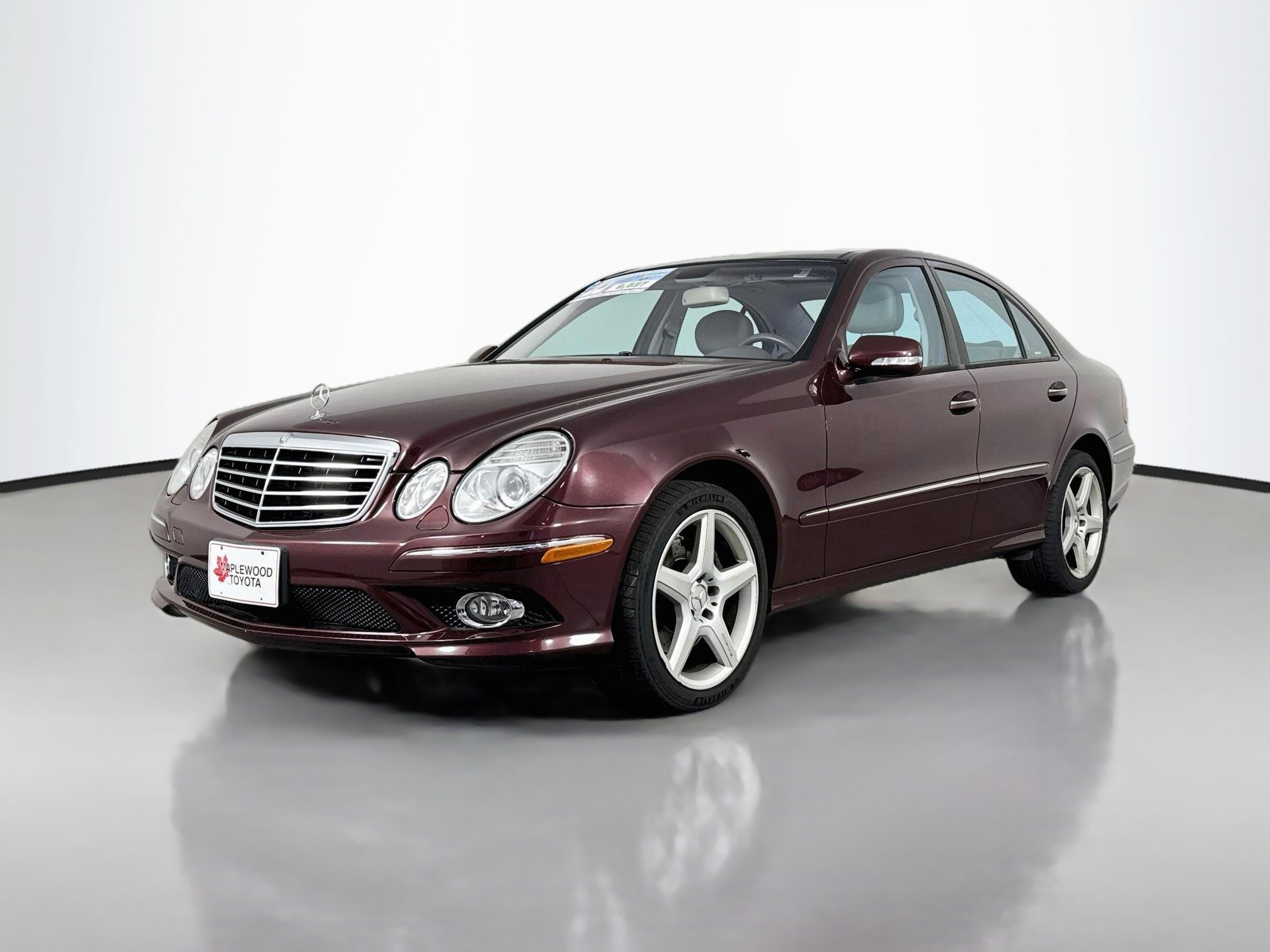 Used 2009 Mercedes-Benz E 350 4MATIC Sedan image 3