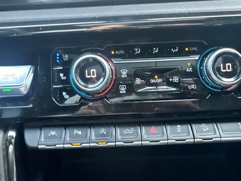 Used 2022 GMC Sierra 1500 AT4 w/ AT4 Premium Package AWD/4WD image 22
