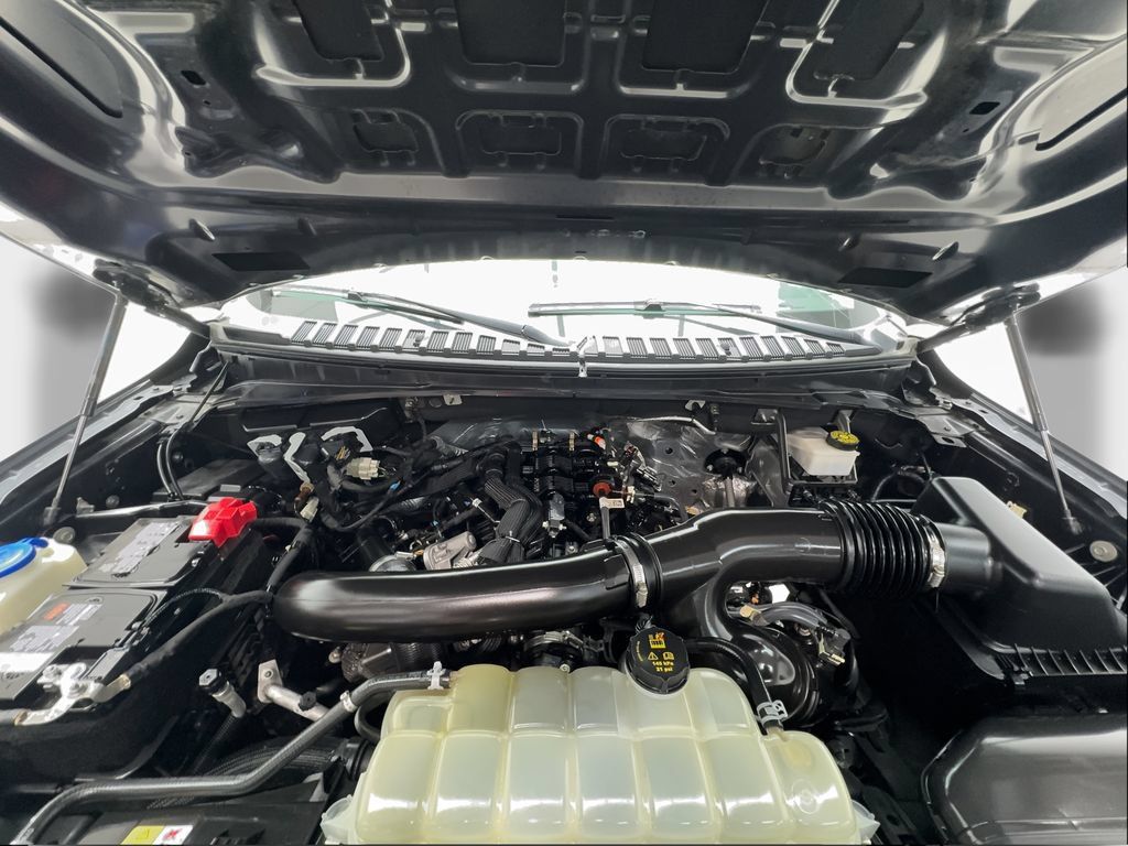 Used 2024 Ford Expedition XLT RWD image 17