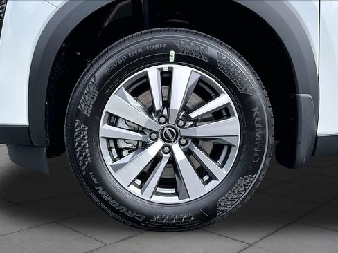New 2026 Nissan Pathfinder SL FWD image 11