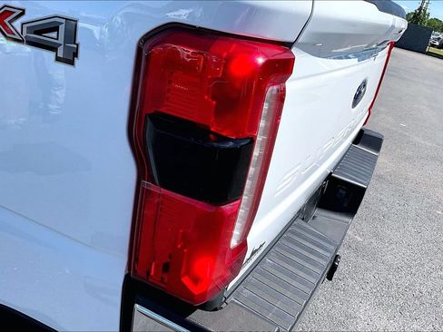 Used 2025 Ford F250 Lariat AWD/4WD image 26