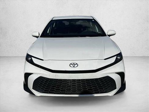 Certified 2025 Toyota Camry SE image 2