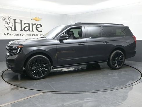 Used 2025 Ford Expedition Max Platinum w/ Stealth Appearance Package AWD/4WD image 36