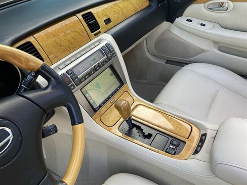 Used 2005 Lexus SC 430 Convertible RWD image 22
