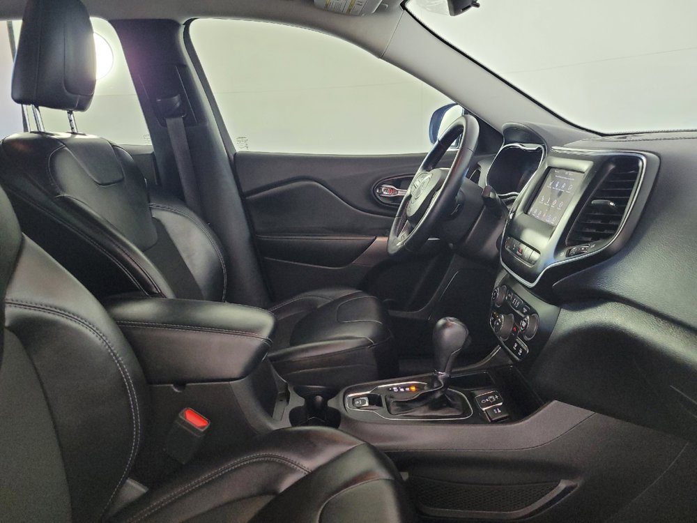 Used 2021 Jeep Cherokee Latitude Plus FWD image 21