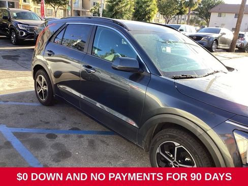 Used 2025 Kia Niro LX FWD image 8