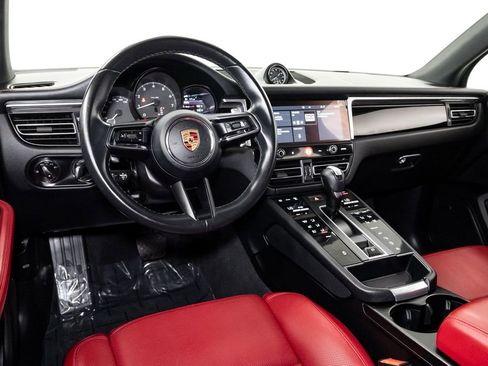 Used 2022 Porsche Macan AWD/4WD image 9