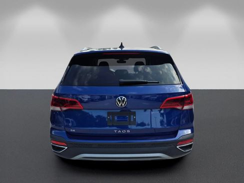 Used 2023 Volkswagen Taos SE FWD image 5