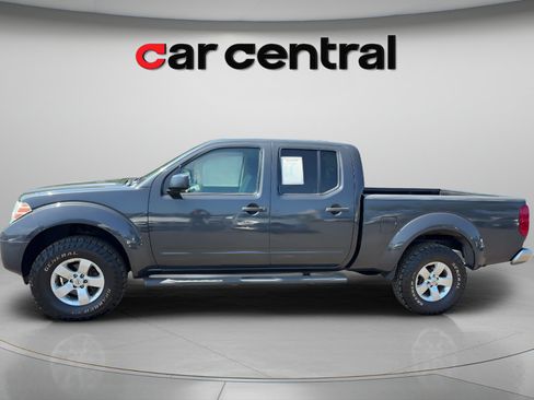 Used 2013 Nissan Frontier SV AWD/4WD image 2