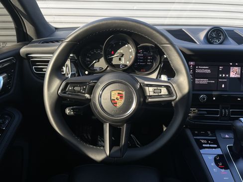 Used 2022 Porsche Macan image 42
