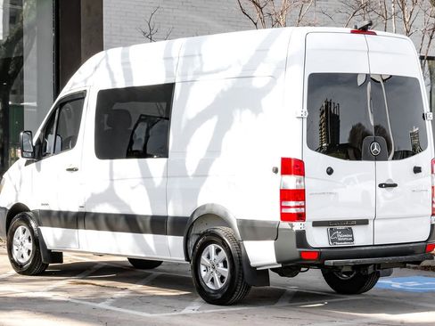 Used 2015 Mercedes-Benz Sprinter 2500 image 9