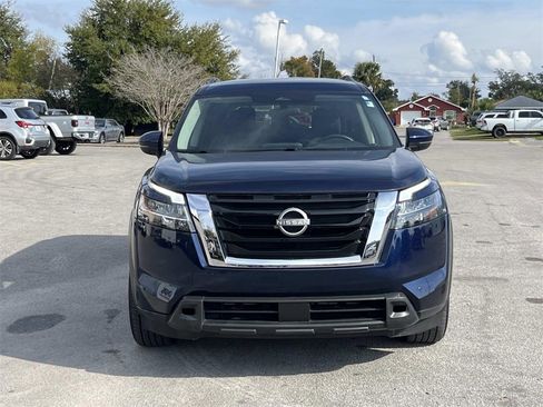 Used 2024 Nissan Pathfinder SV image 8