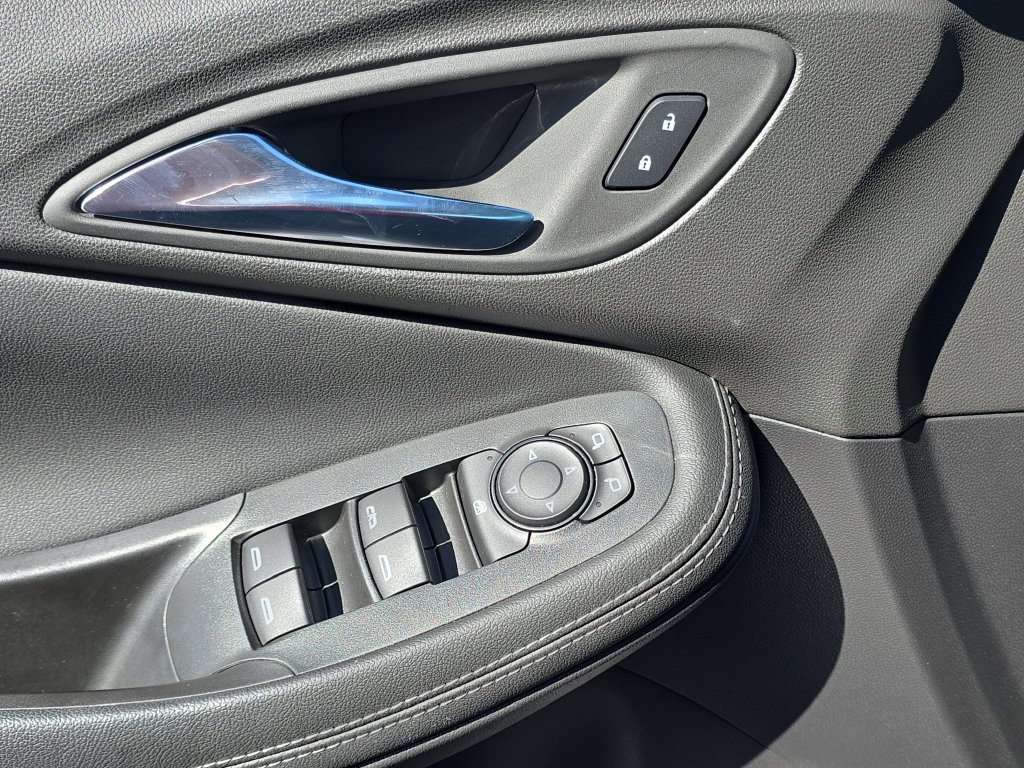 Certified 2023 Buick Encore GX Preferred w/ Cold Weather Comfort Package AWD/4WD image 29