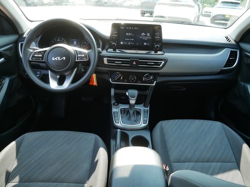 Certified 2023 Kia Seltos LX AWD/4WD image 10