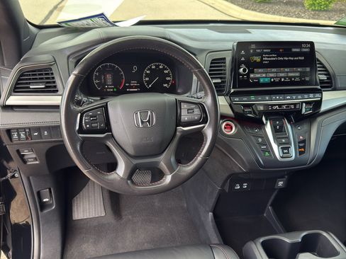 Used 2025 Honda Odyssey Sport-L image 13