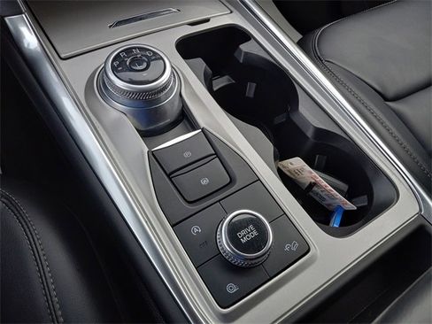 Used 2023 Ford Explorer XLT w/ Equipment Group 202A image 24