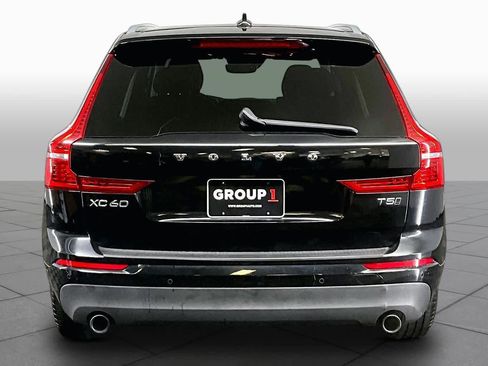 Used 2019 Volvo XC60 T5 Momentum w/ Premium Package AWD/4WD image 5