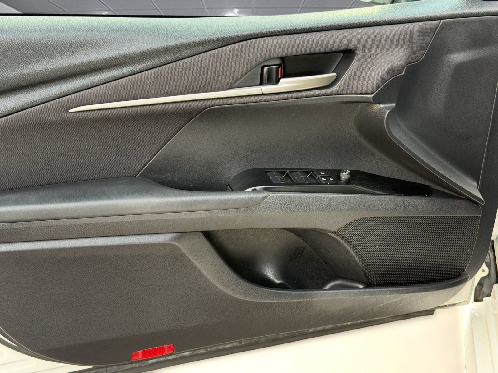 Used 2025 Toyota Camry LE FWD image 14