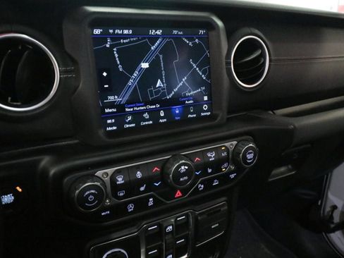 Used 2021 Jeep Wrangler Unlimited Sahara image 19