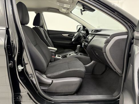 Used 2020 Nissan Rogue Sport S image 20