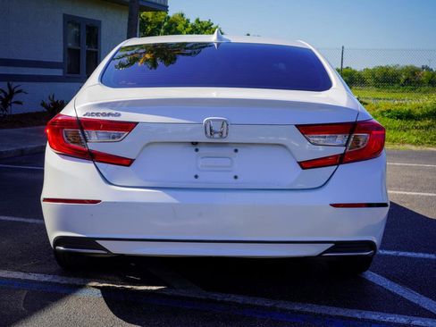 Used 2018 Honda Accord LX image 5