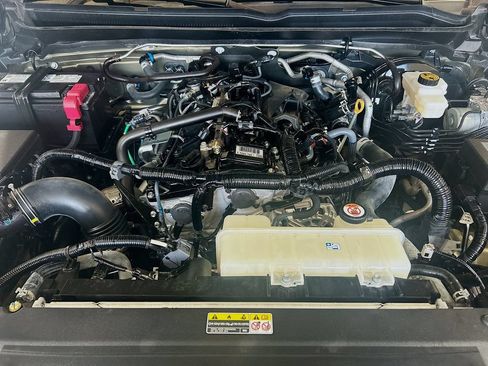 Used 2025 Toyota Tacoma TRD Off-Road AWD/4WD image 25