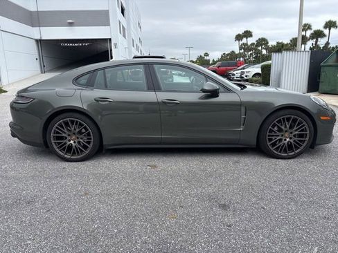 Used 2023 Porsche Panamera Platinum Edition image 2