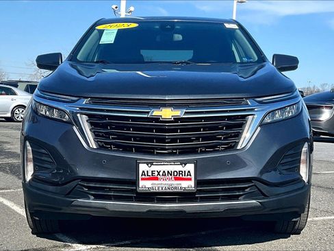 Used 2023 Chevrolet Equinox LT image 3