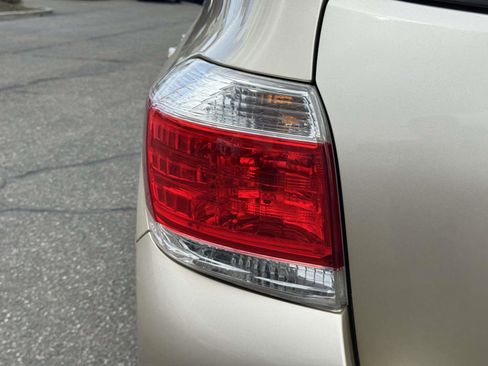 Used 2013 Toyota Highlander Plus image 10