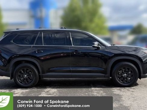 Used 2024 Toyota Grand Highlander AWD image 10