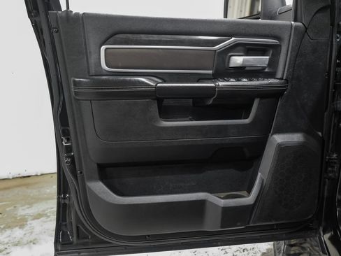 Used 2024 RAM 3500 Big Horn w/ Night Edition AWD/4WD image 40