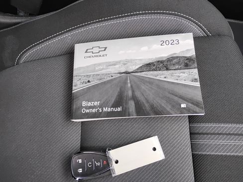 Used 2023 Chevrolet Blazer LT w/ Convenience Package image 38