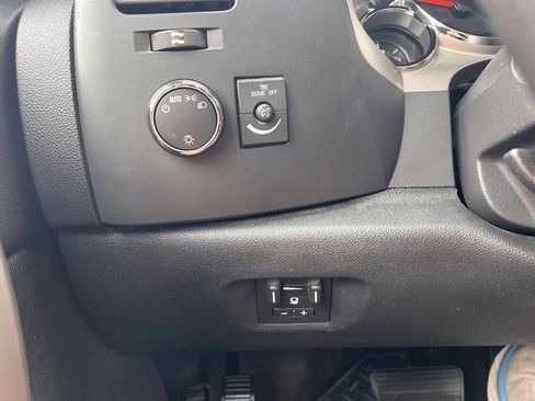 Used 2011 Chevrolet Silverado 3500 LT AWD/4WD image 18