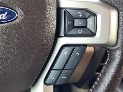 Used 2020 Ford F150 Lariat RWD image 22