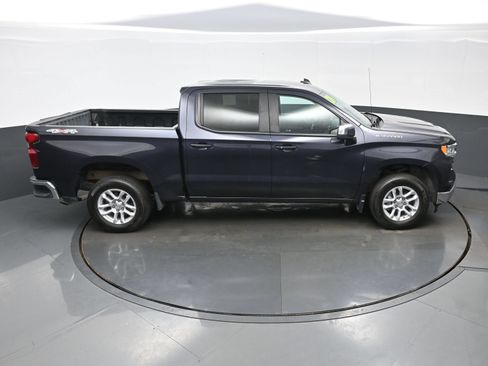 Used 2024 Chevrolet Silverado 1500 LT AWD/4WD image 38