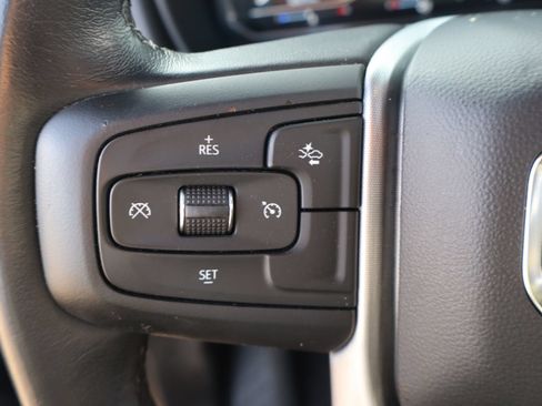 Used 2023 GMC Yukon SLT AWD/4WD image 14