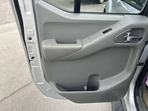 Used 2016 Nissan Frontier SV image 20