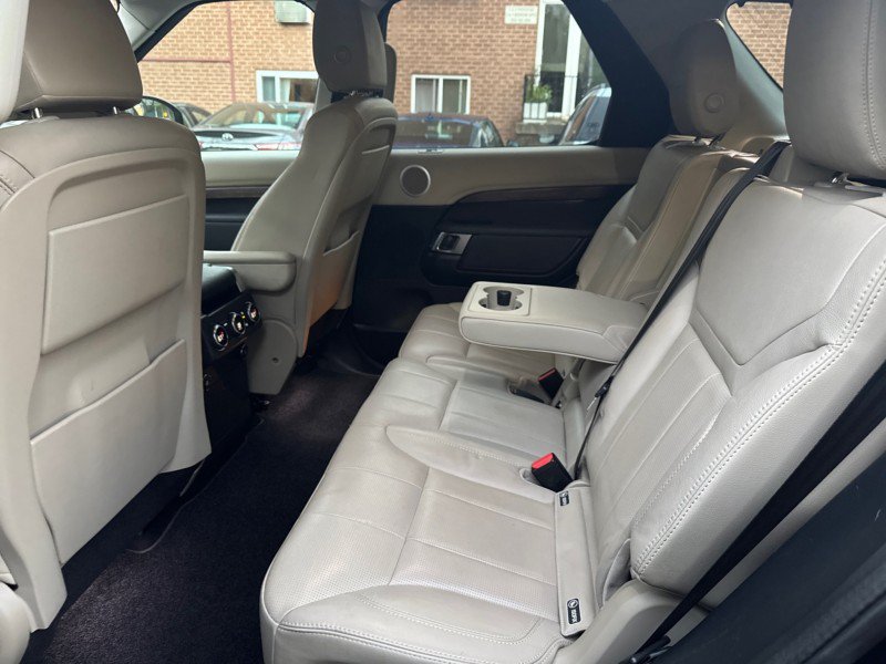 Used 2020 Land Rover Discovery HSE AWD/4WD image 38